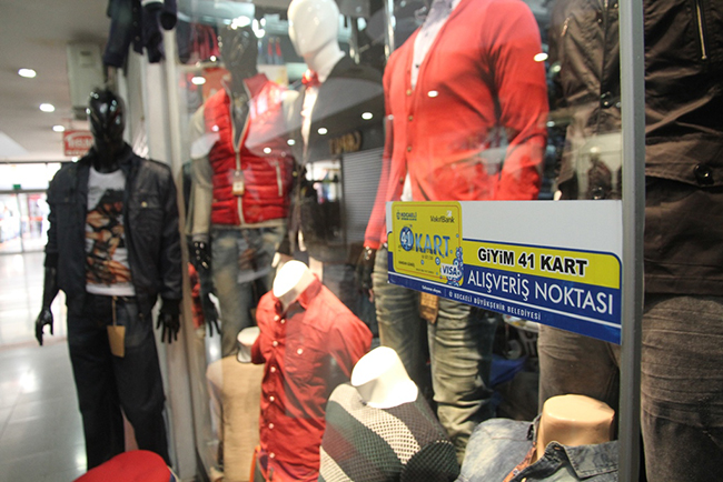 41-kartla-giyim-alisverisi-(3).jpg