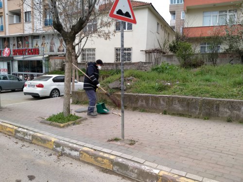 darica’da-cadde-ve-sokaklar-temizleniyor-(3).jpg