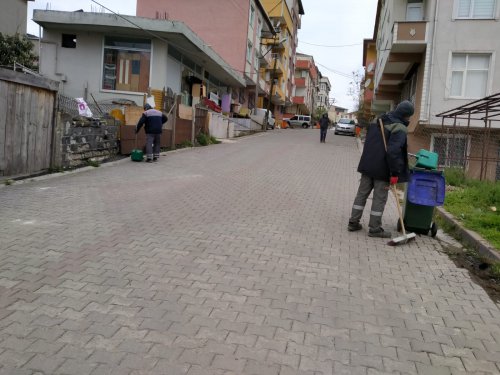 darica’da-cadde-ve-sokaklar-temizleniyor-(4).jpg