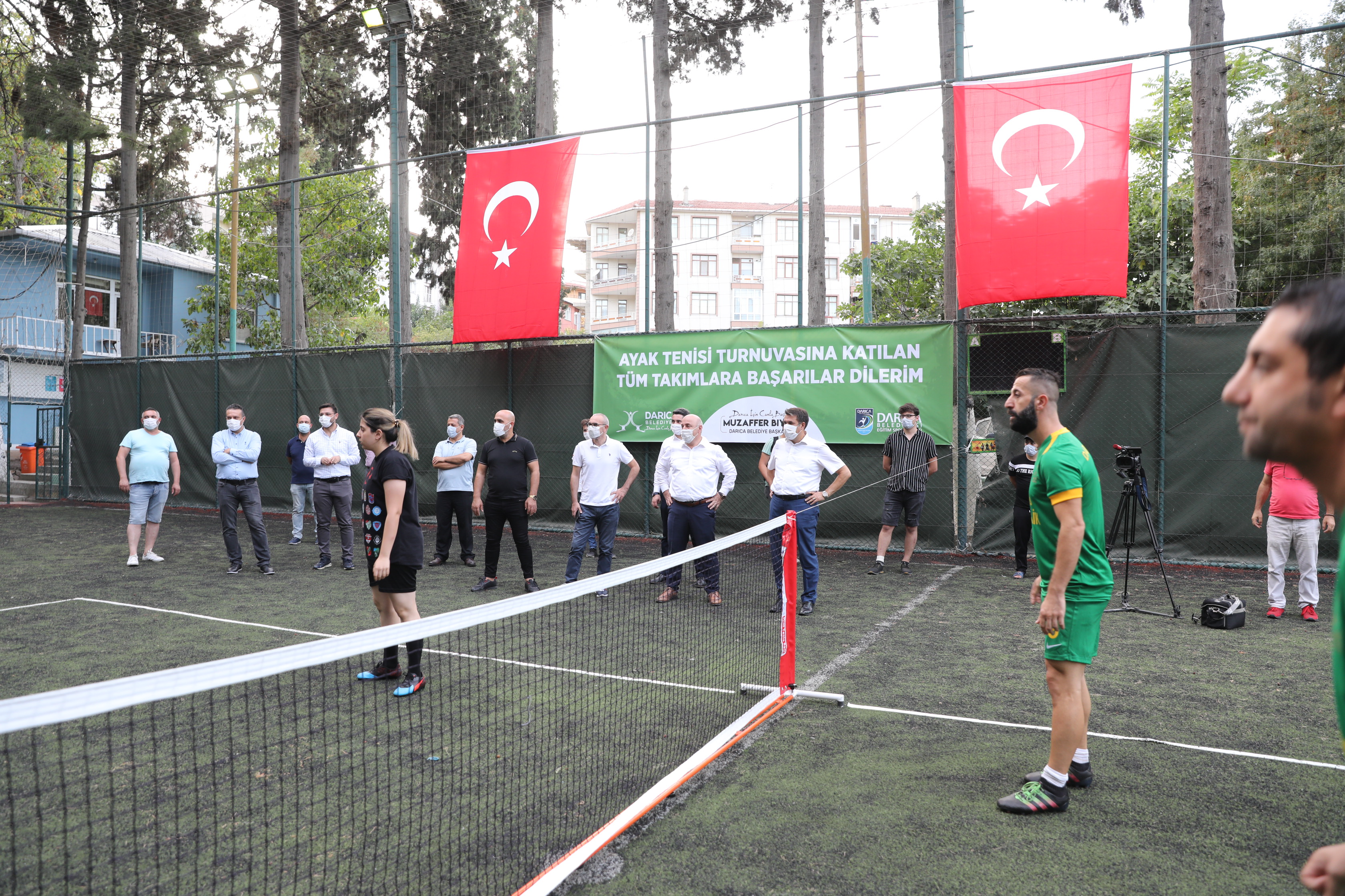 darica’da-sosyal-mesafeli-ayak-tenisi-turnuvasi-basladi-(3).jpg