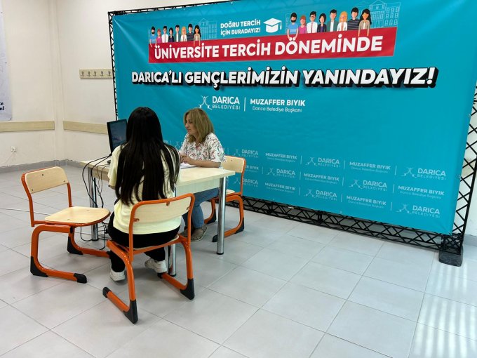 darica-belediyesi’nden-universite-adaylarina-rehberlik-destegi-(2).jpg