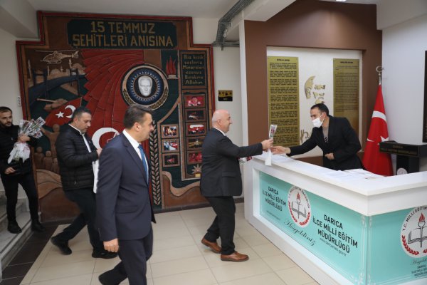 darica-belediyesi,-ogretmenleri-unutmadi-(1).jpg