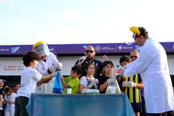 kocaeli-bilim-merkezi,-teknofestte-kendine-hayran-birakti-(4).jpg