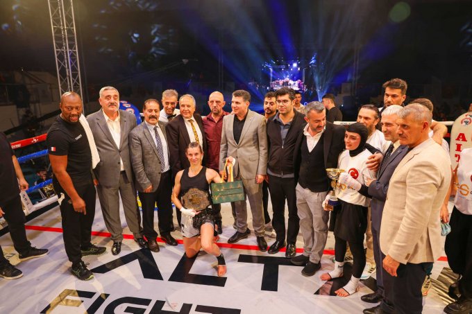 kocaelide-kick-boks-firtinasi-esti-(7)-kopya.jpg