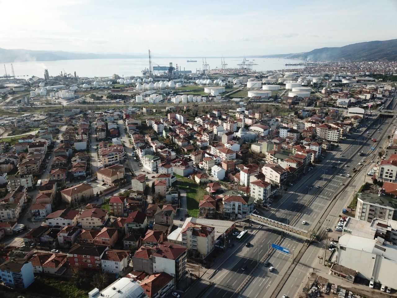 korfezde-sanayi-tesislerine-yakin-riskli-alandaki-konutlar-tasinacak-4910-dhaphoto1-1609484282.jpg