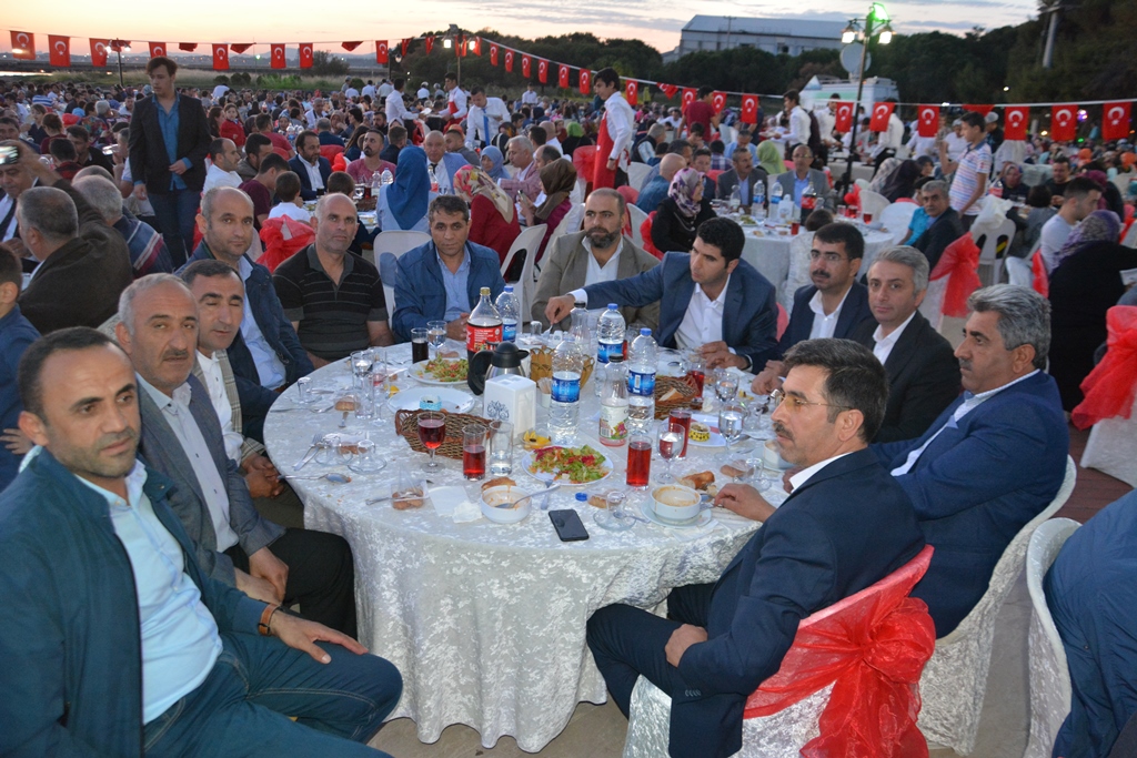 kurtunluler-dev-iftar-(8).jpg