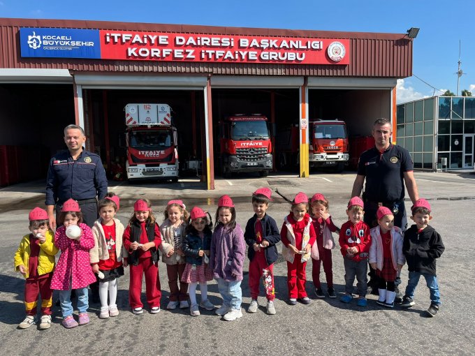 ogrenciler-itfaiyecilik-meslegini-yakindan-tanidi-(1).jpg