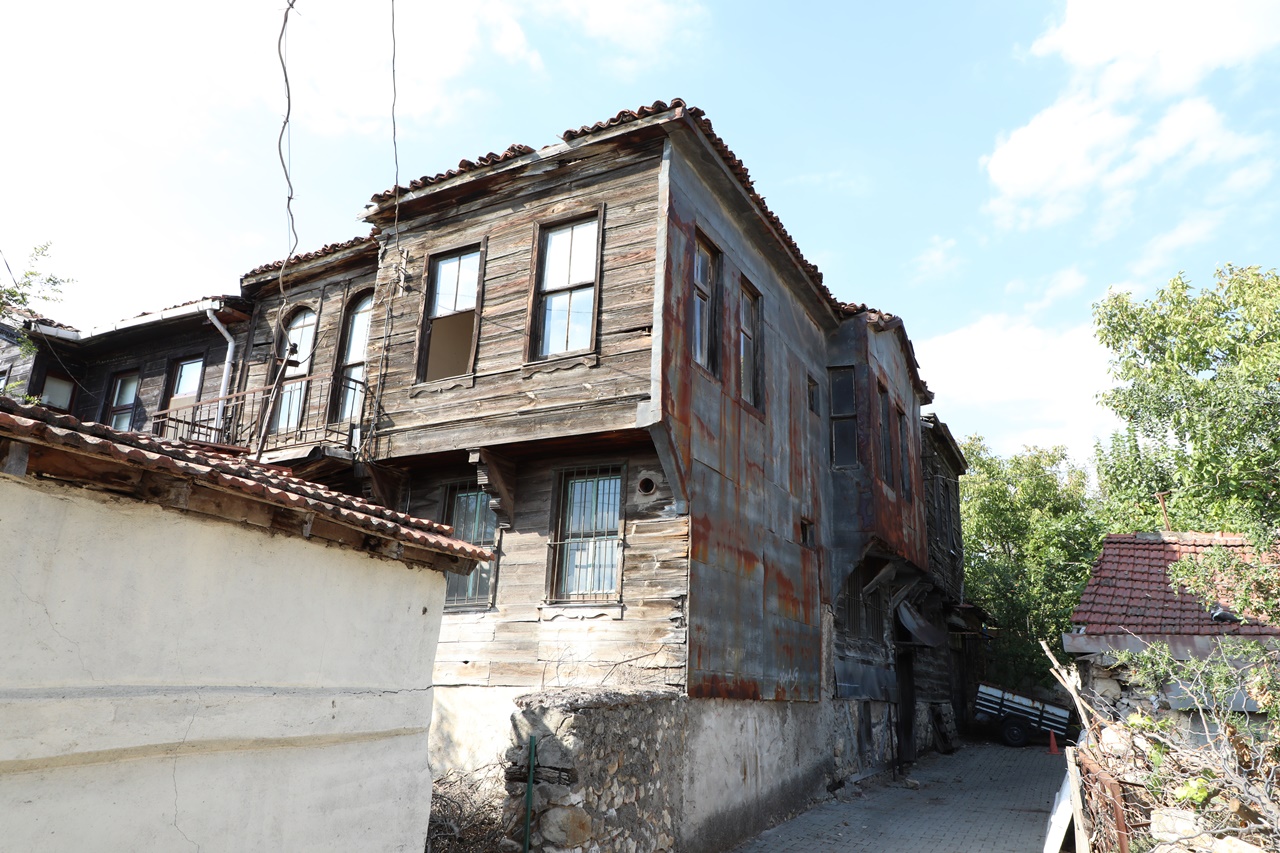 tavsancil-tarihi-evler-(1)-001.jpg