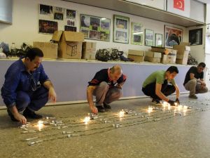 Osmanlı geleneği mahyalar Ramazana hazırlanıyor