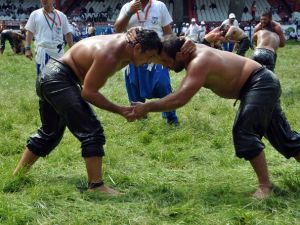 Kırkpınar’da kıyasıya mücadele