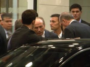 Musti Erdoğan'ı karşıladı.