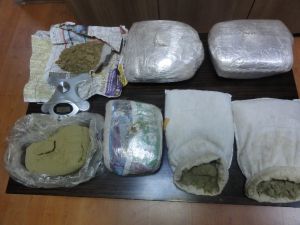 Uyuşturucu yüklü TIR’a baskın kamerada