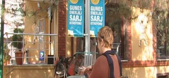 Cep telefonlarına güneş enerjisinden ücretsiz şarj