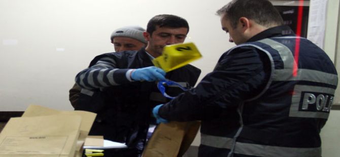 Maskeli soyguncular akaryakıt istasyonunu soydu