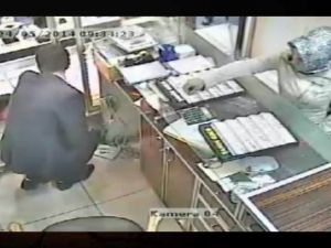 FAREYİ BULANA ÖDÜL