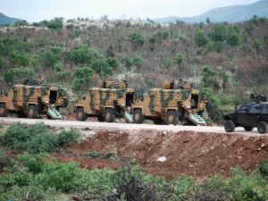 Diyarbakır'da askere ateş açıldı