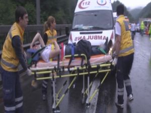 Yolcu otobüsü devrildi: 1 ölü, 15 yaralı